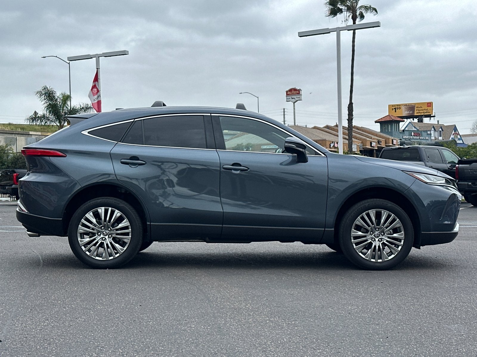 2023 Toyota Venza XLE