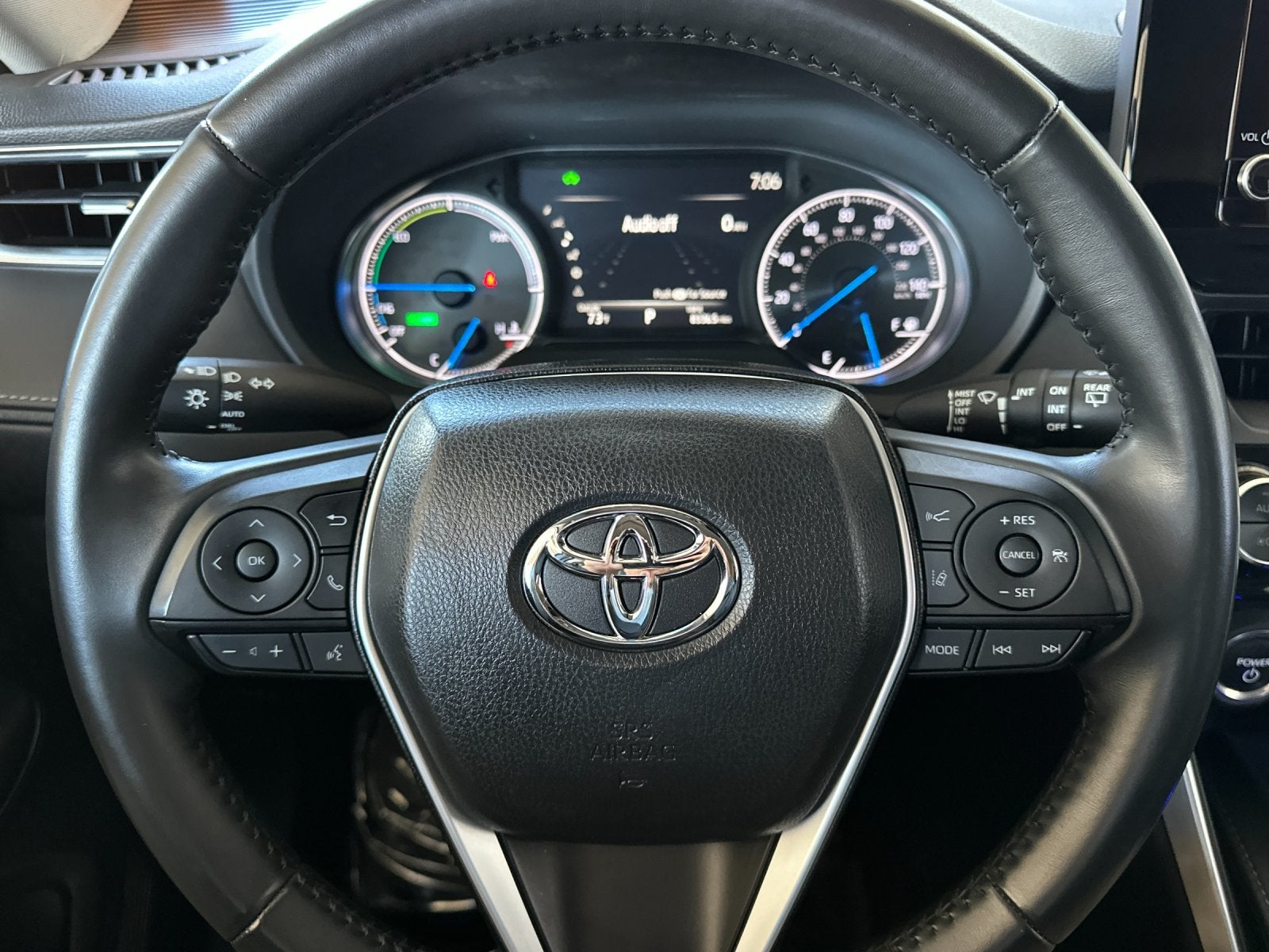 2024 Toyota Venza LE