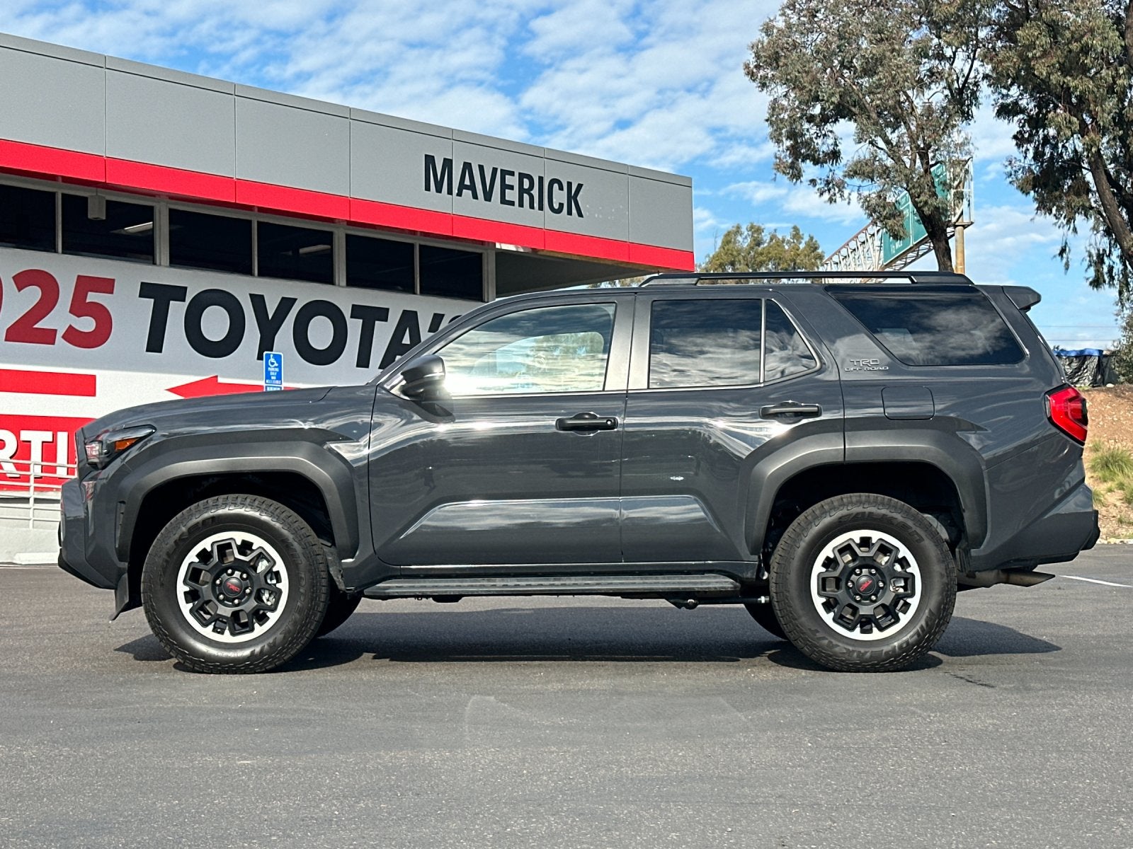 2025 Toyota 4Runner TRD Off-Road