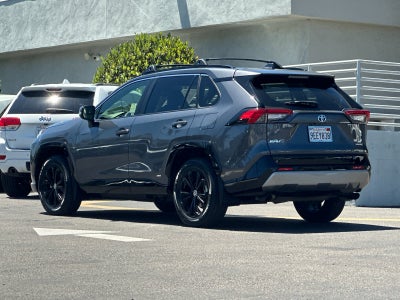 2022 Toyota RAV4 Hybrid SE