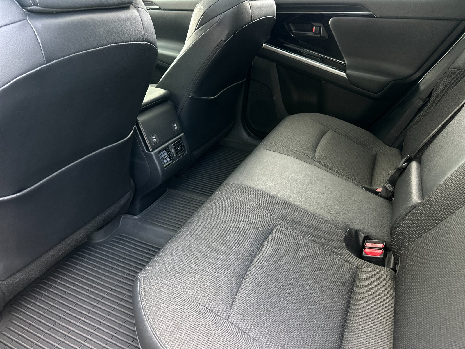 2024 Toyota bZ4X XLE