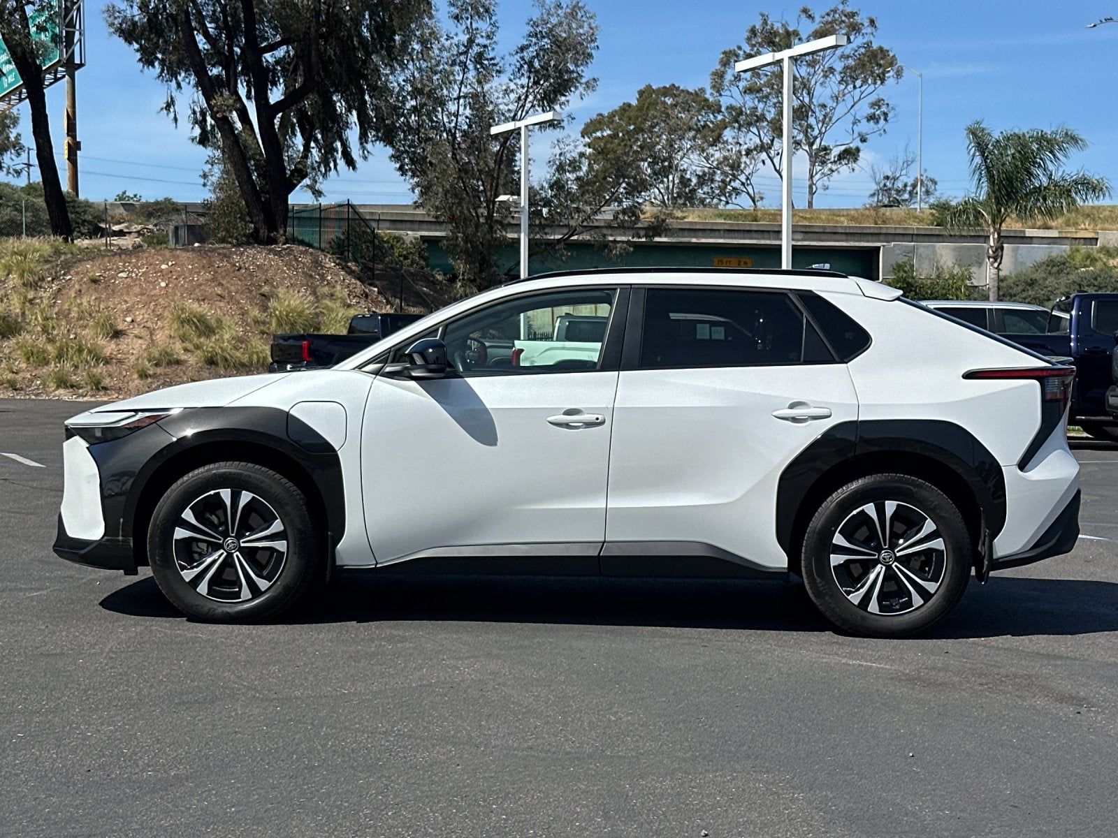 2024 Toyota bZ4X XLE