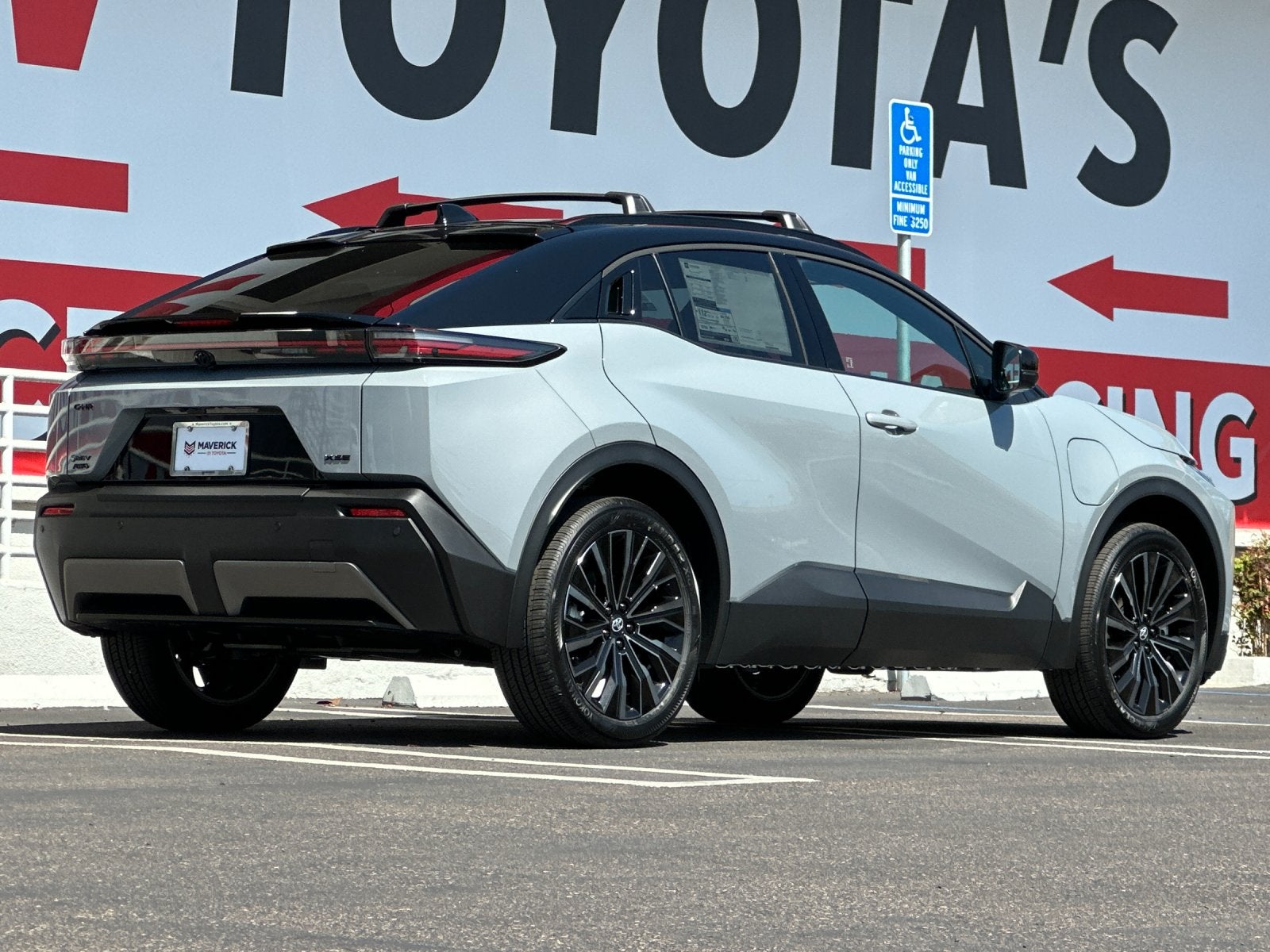 2026 Toyota C-HR XSE