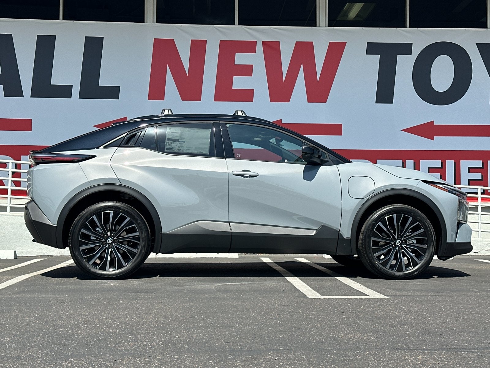 2026 Toyota C-HR XSE