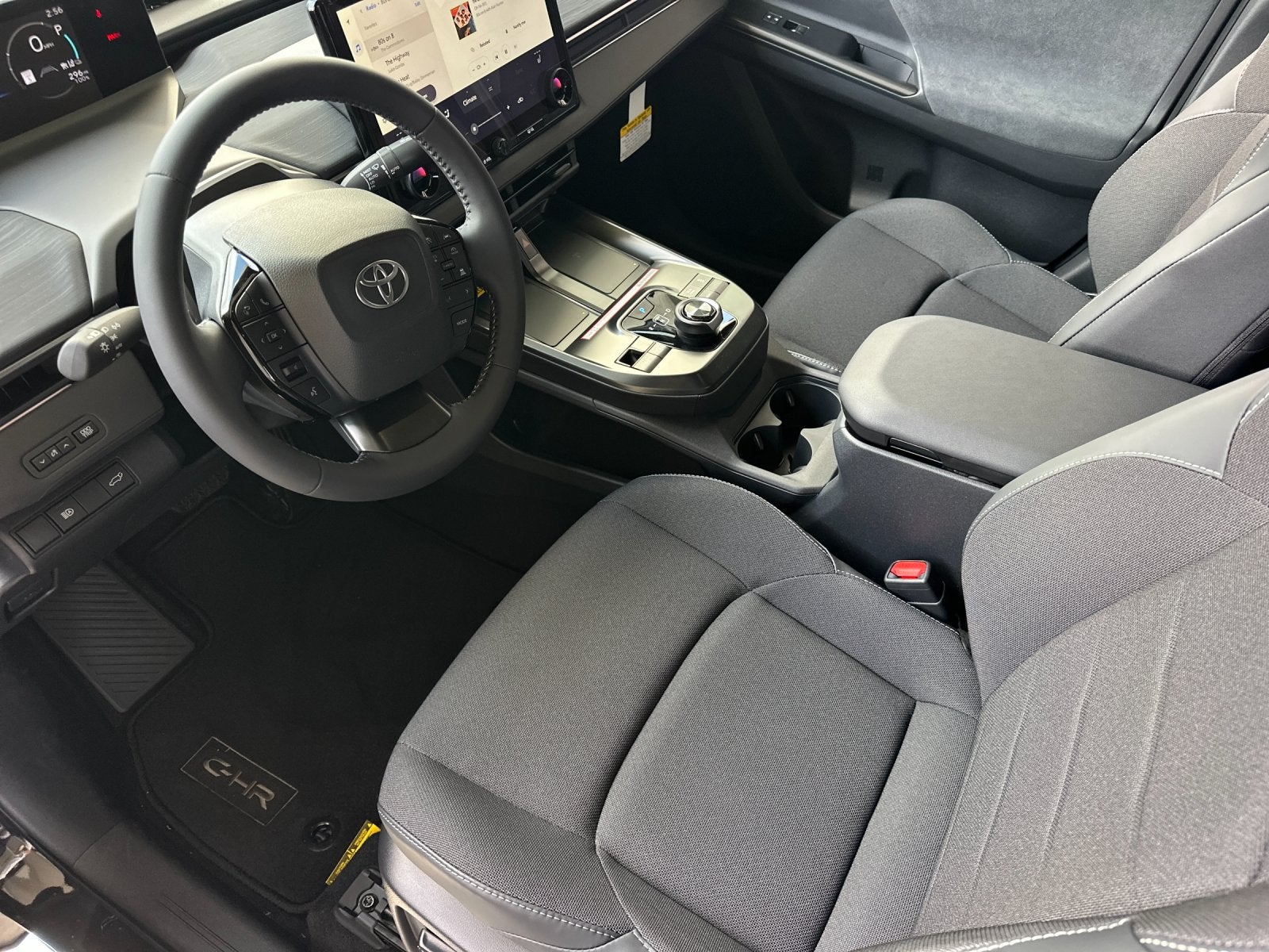 2026 Toyota C-HR SE