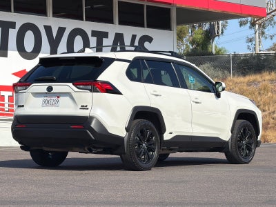2022 Toyota RAV4 Hybrid XLE Premium
