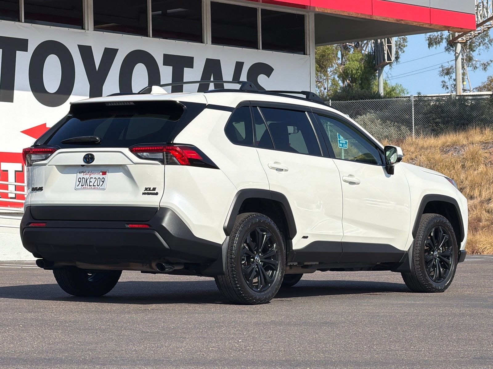 2022 Toyota RAV4 Hybrid XLE Premium