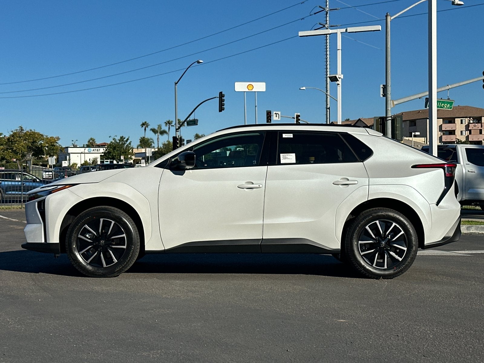 2026 Toyota bZ XLE Plus