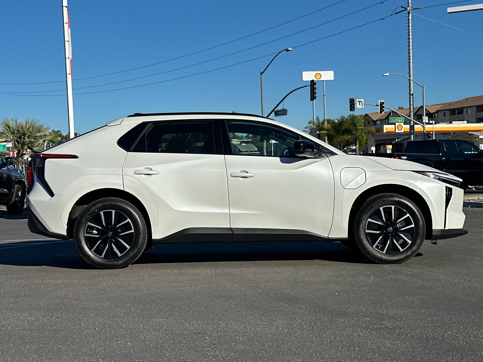 2026 Toyota bZ XLE Plus