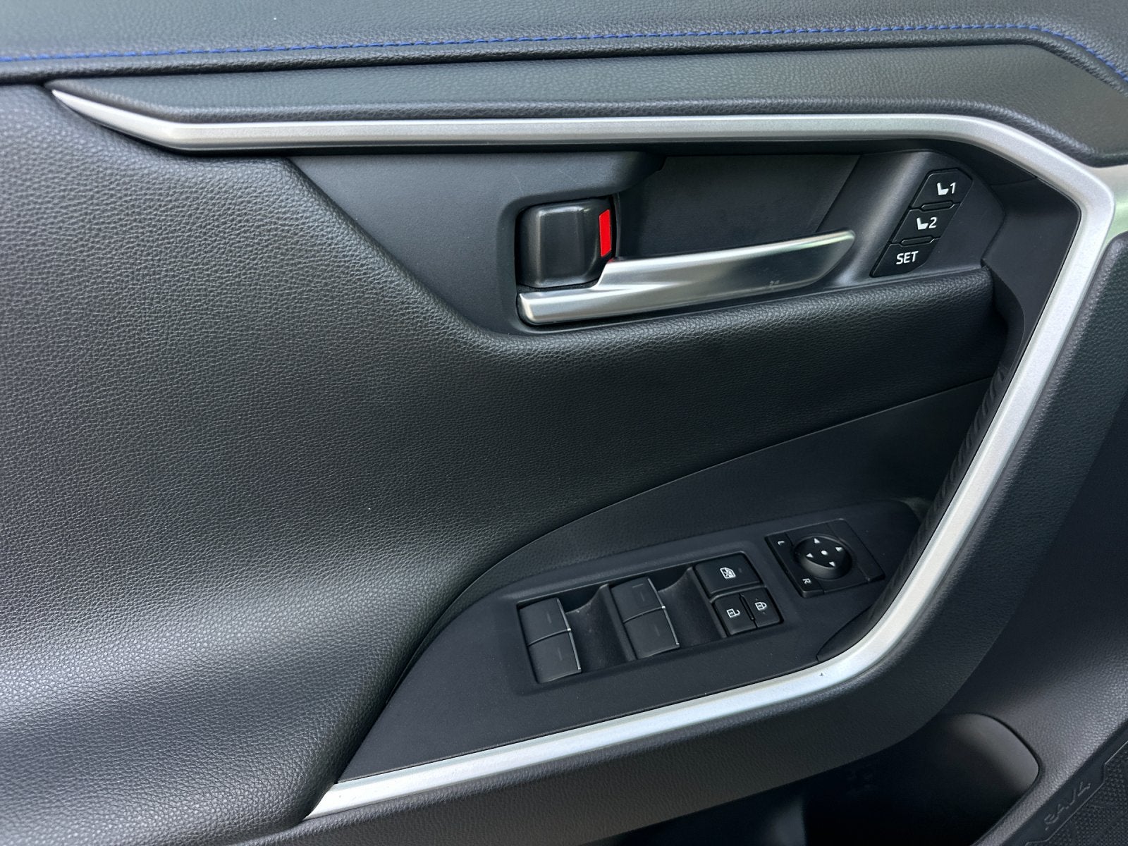 2025 Toyota RAV4 Hybrid XSE