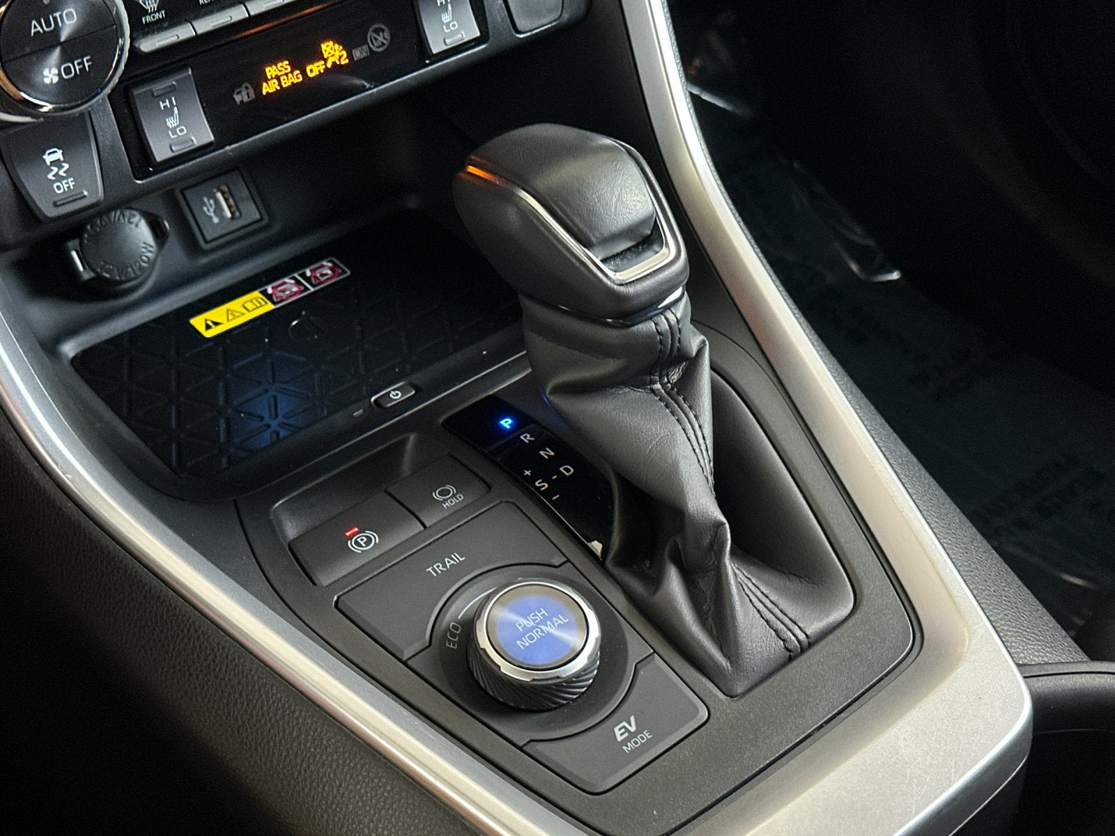 2025 Toyota RAV4 Hybrid XSE