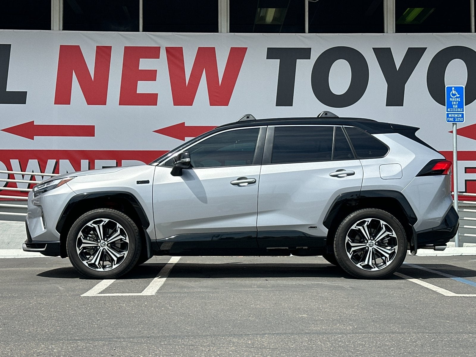 2024 Toyota RAV4 Prime XSE