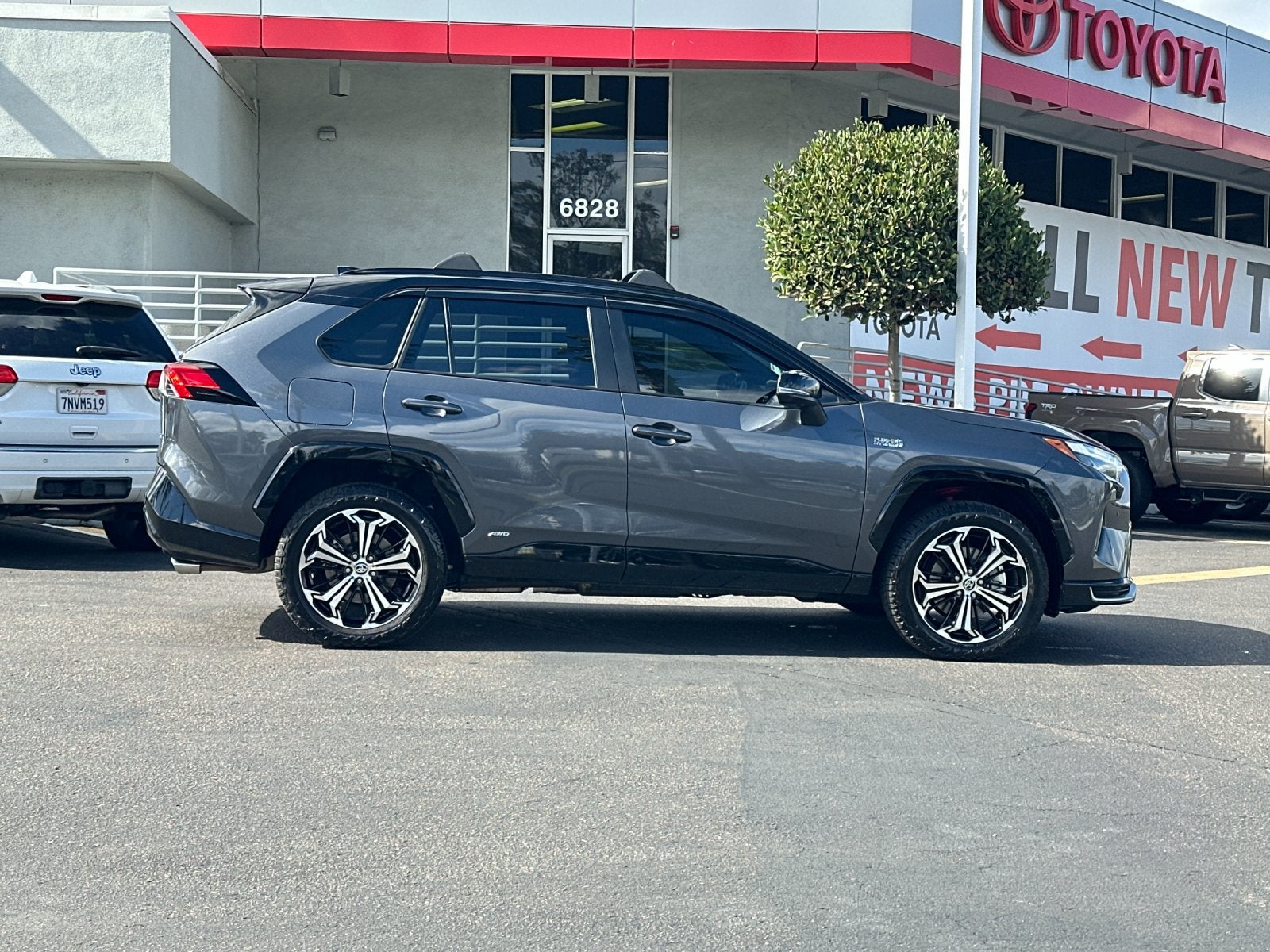 2024 Toyota RAV4 Prime XSE