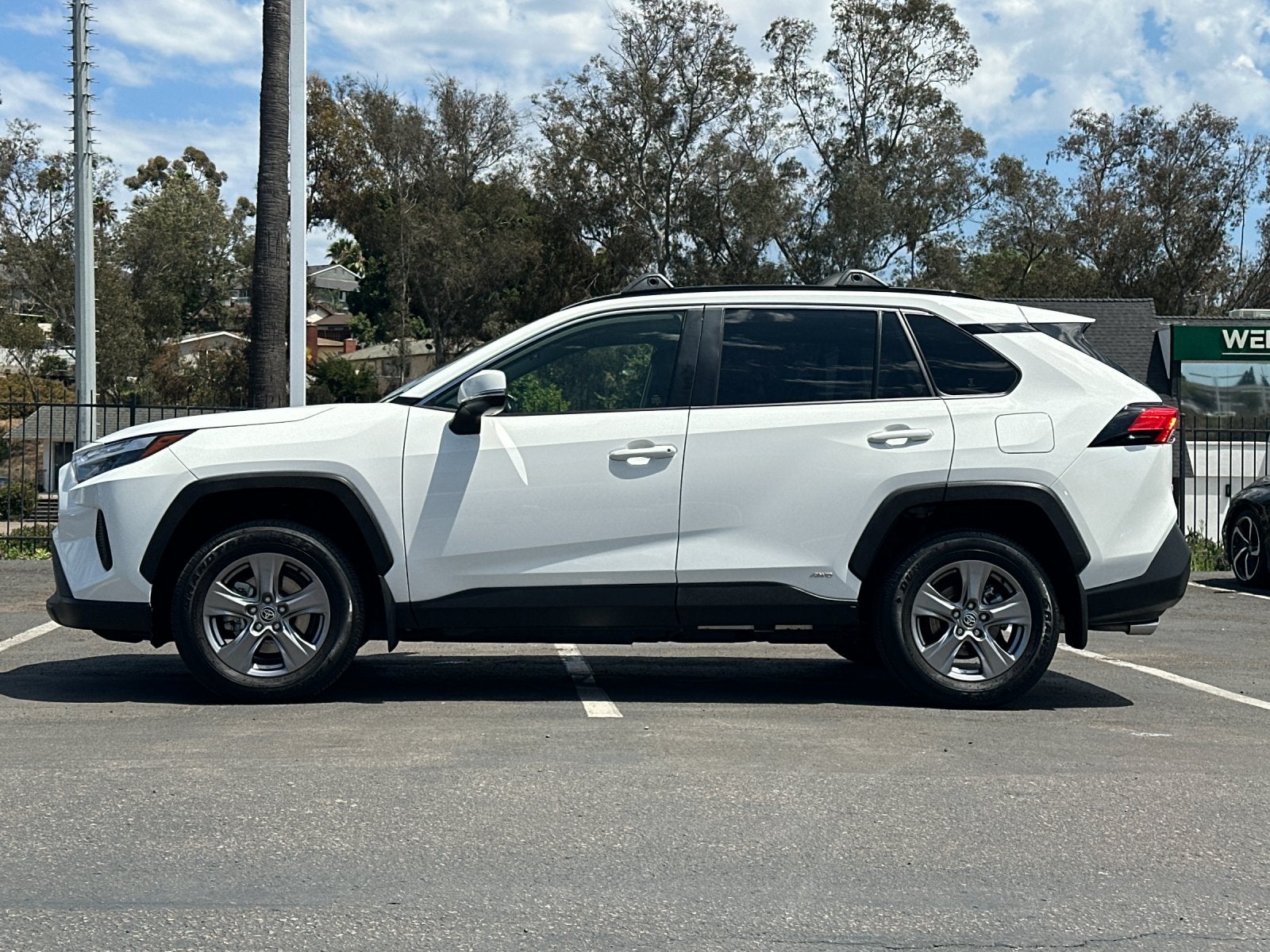2025 Toyota RAV4 Hybrid LE