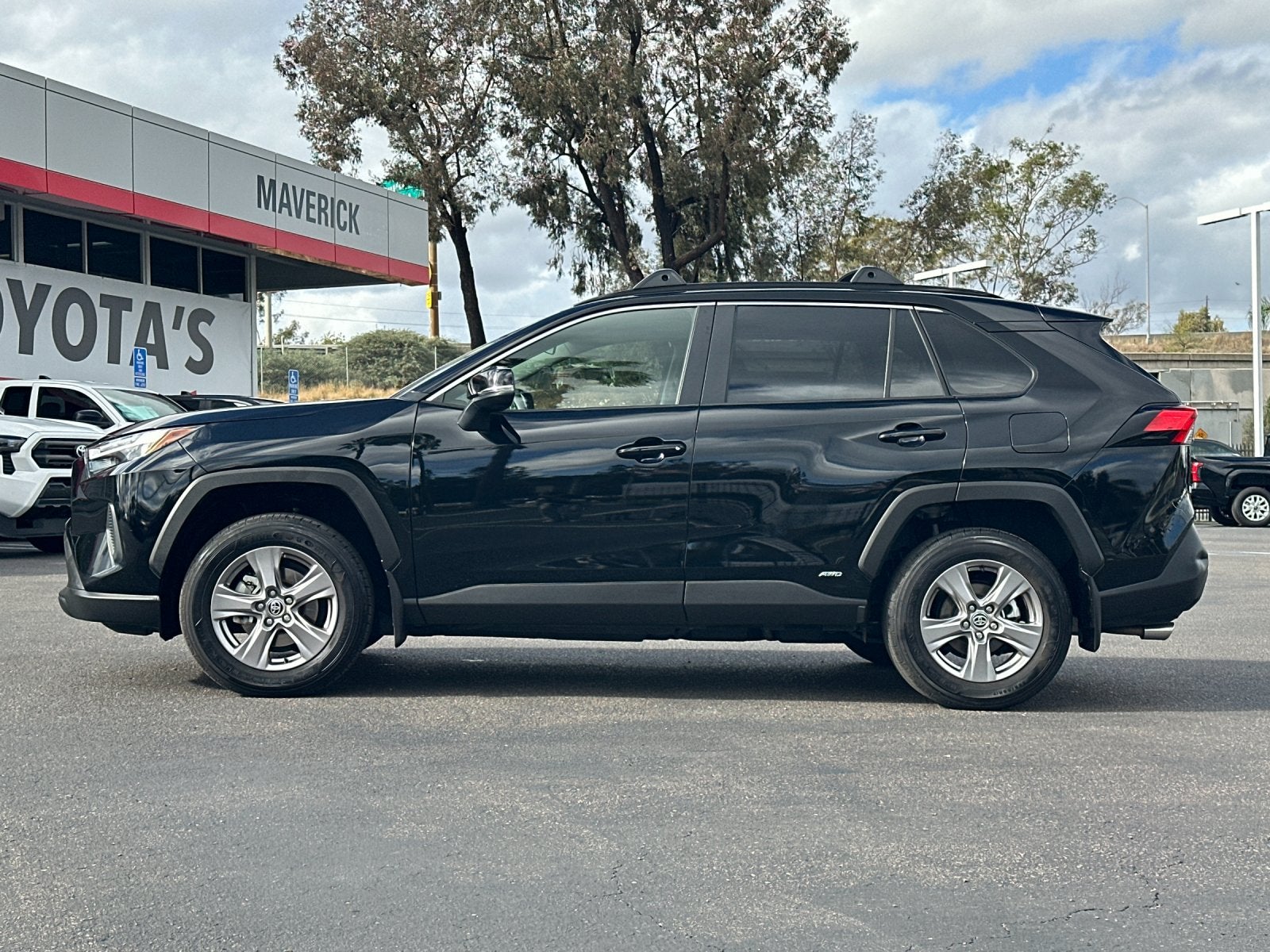 2025 Toyota RAV4 Hybrid LE