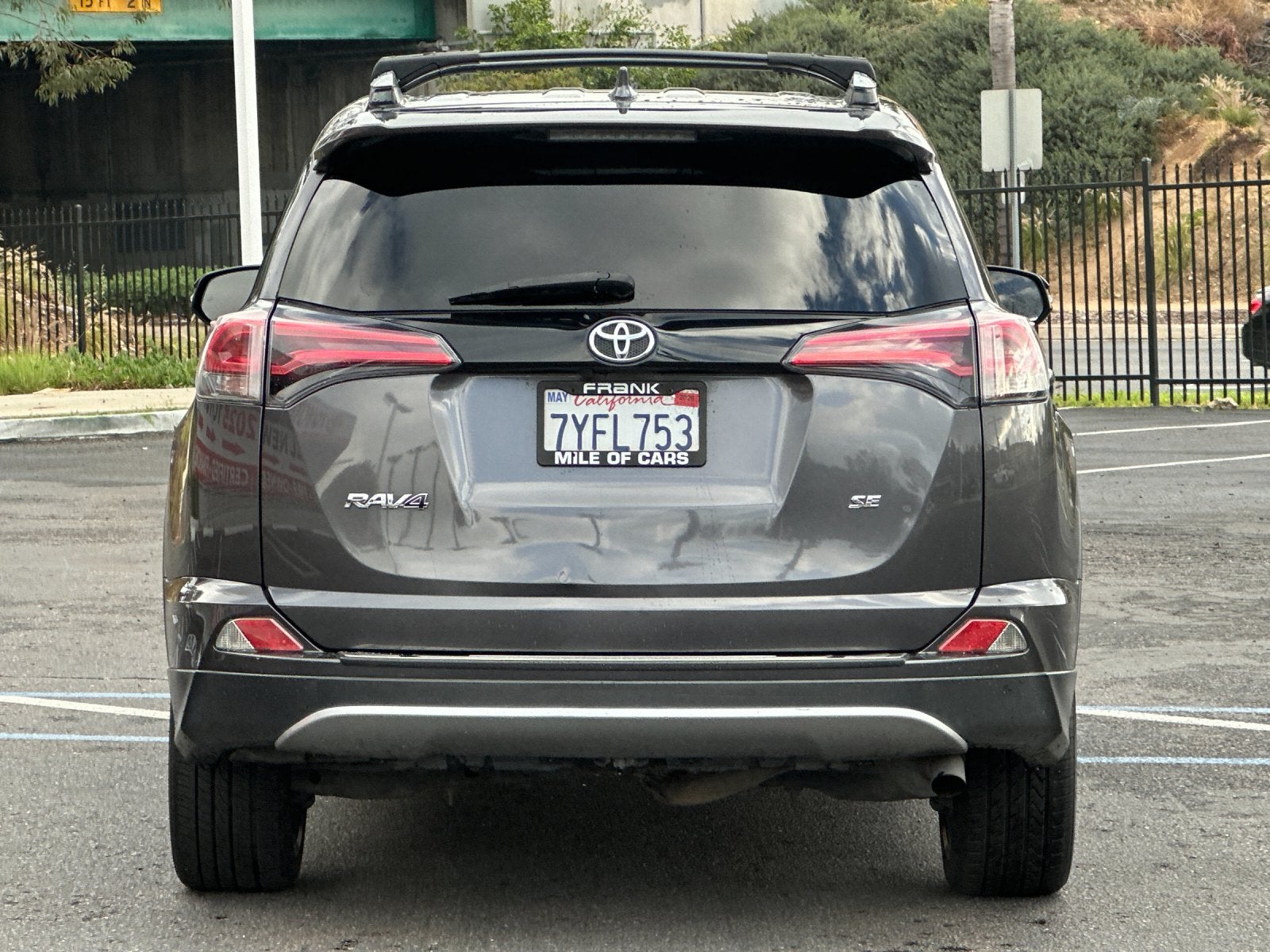 2017 Toyota RAV4 SE