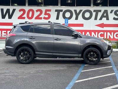 2017 Toyota RAV4 SE