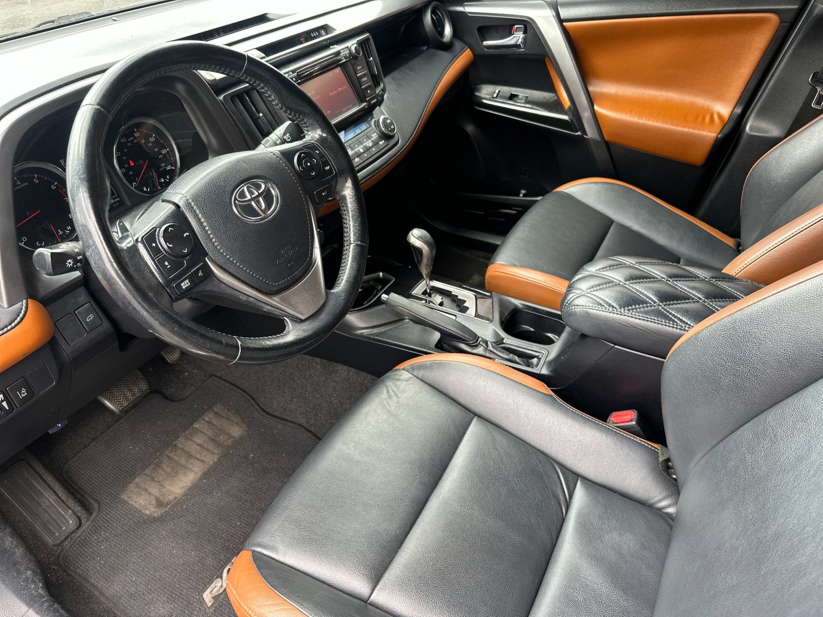 2017 Toyota RAV4 SE