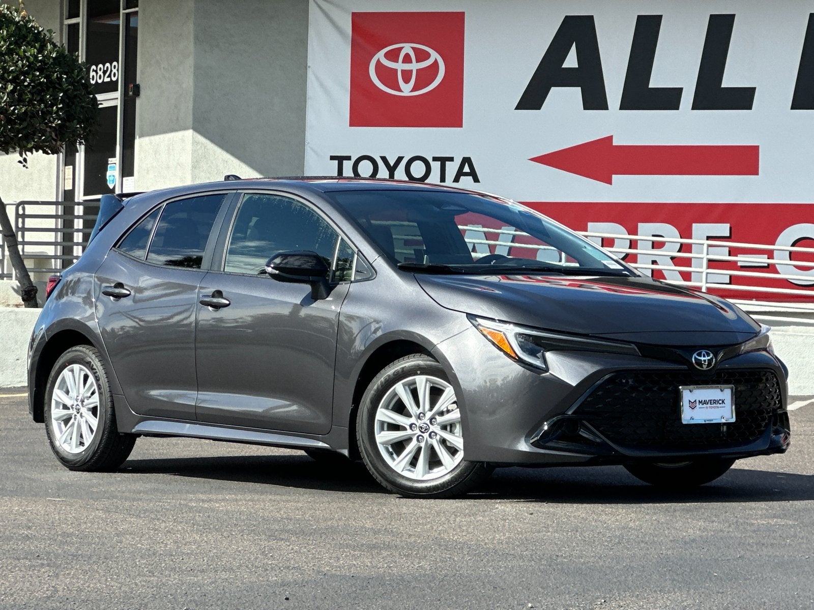 2026 Toyota Corolla Hatchback SE