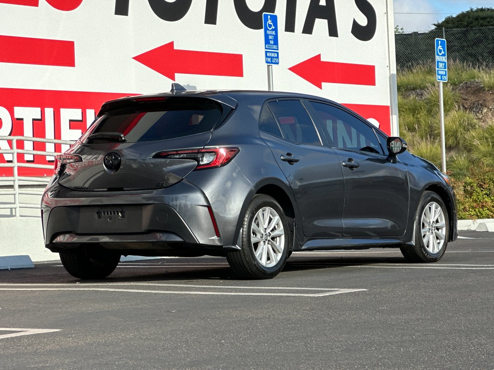 2024 Toyota Corolla Hatchback SE