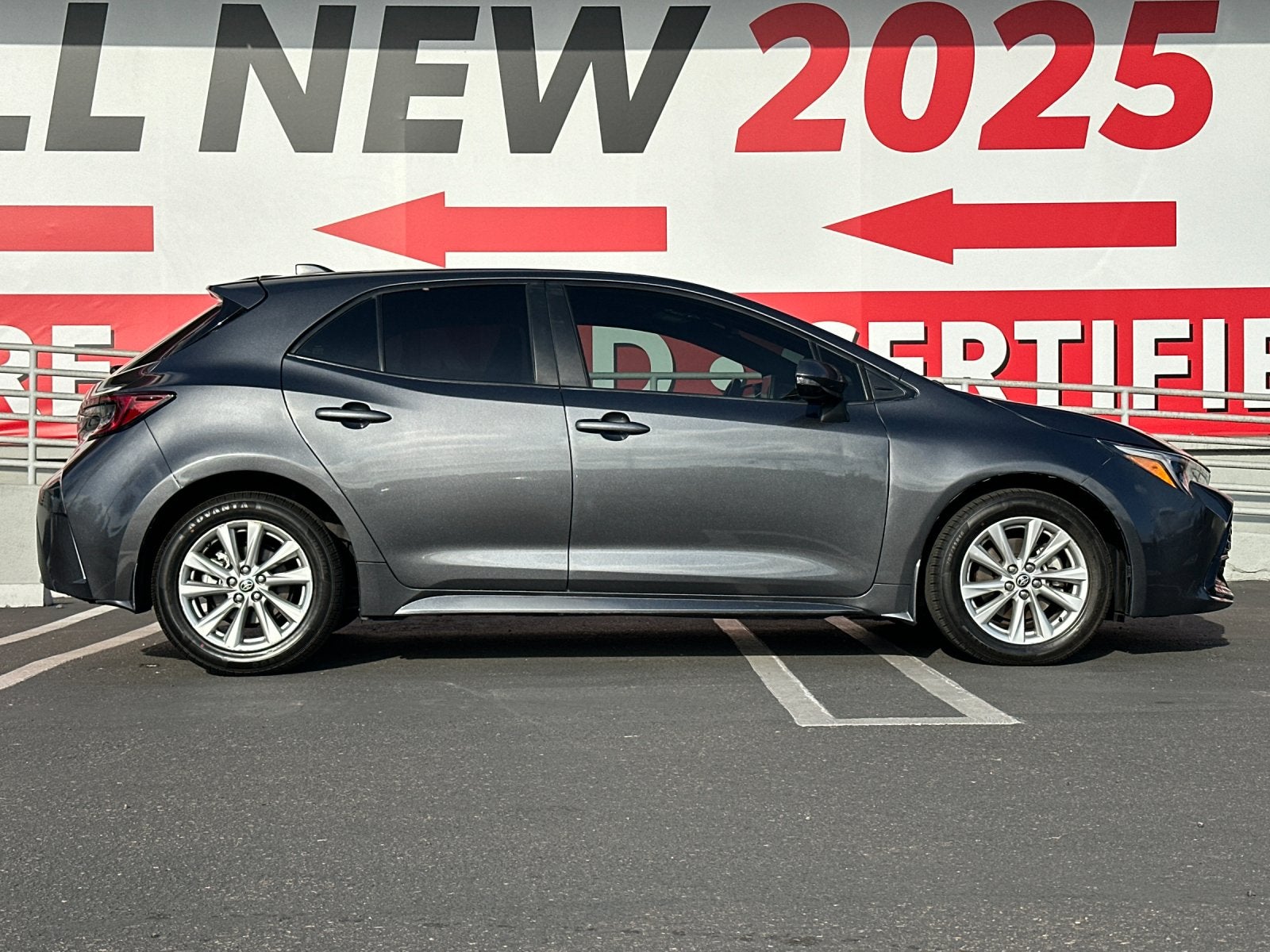 2024 Toyota Corolla Hatchback SE