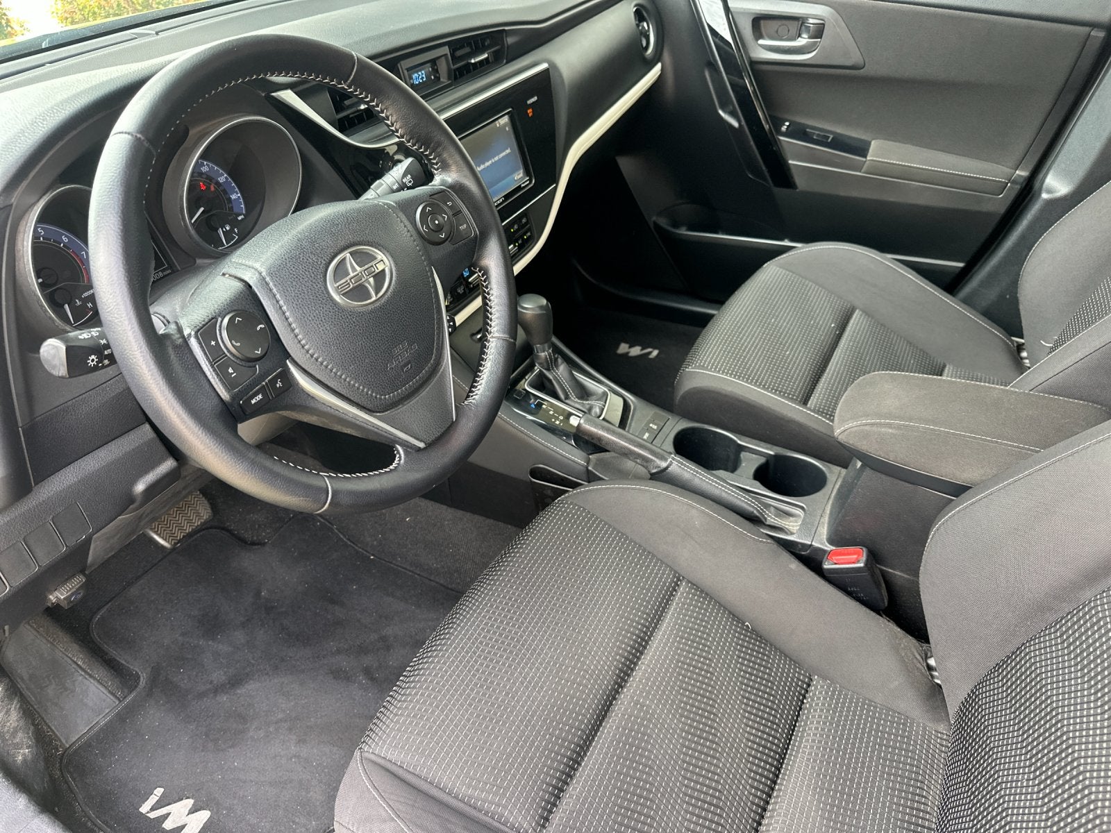2016 Scion iM Base