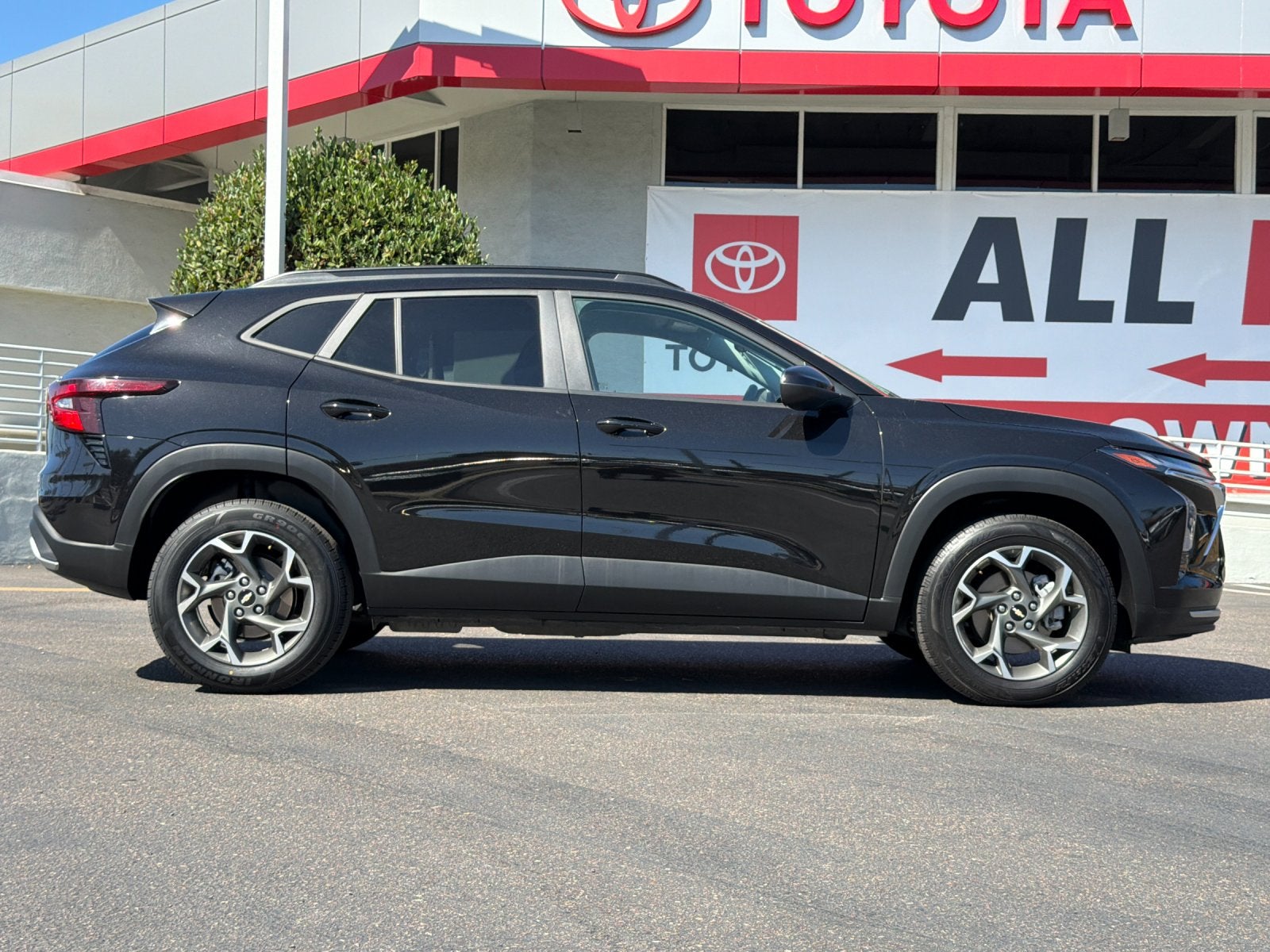 2025 Chevrolet Trax LT