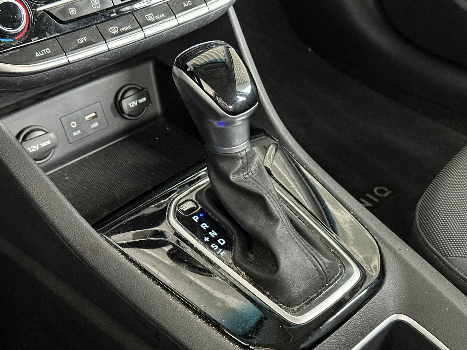 2017 Hyundai Ioniq Hybrid Blue