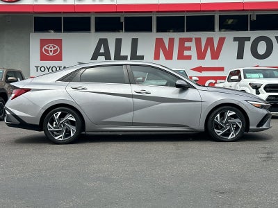 2025 Hyundai Elantra Hybrid Limited