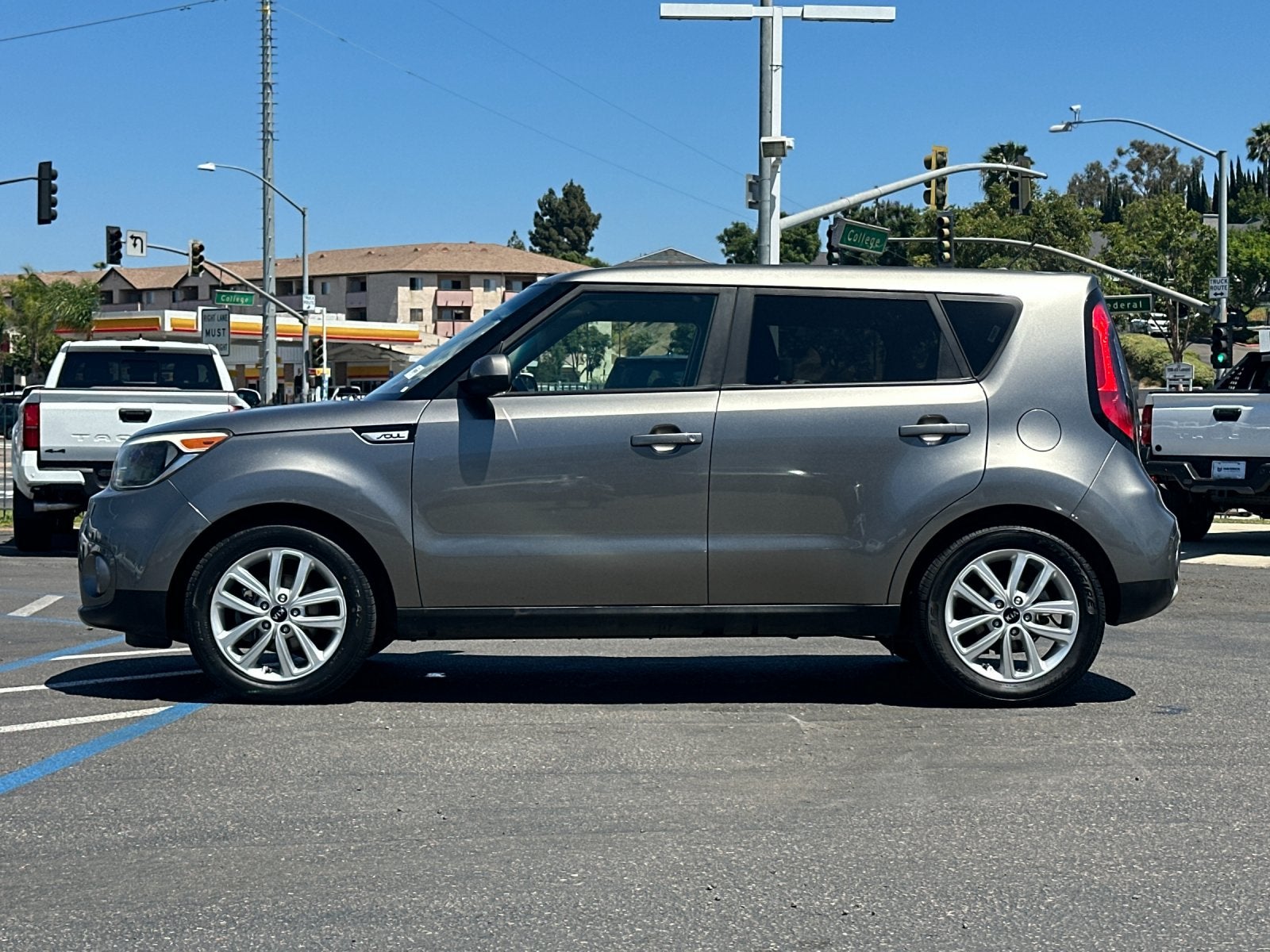 Used 2019 Kia Soul + with VIN KNDJP3A52K7669330 for sale in Lemon Grove, CA