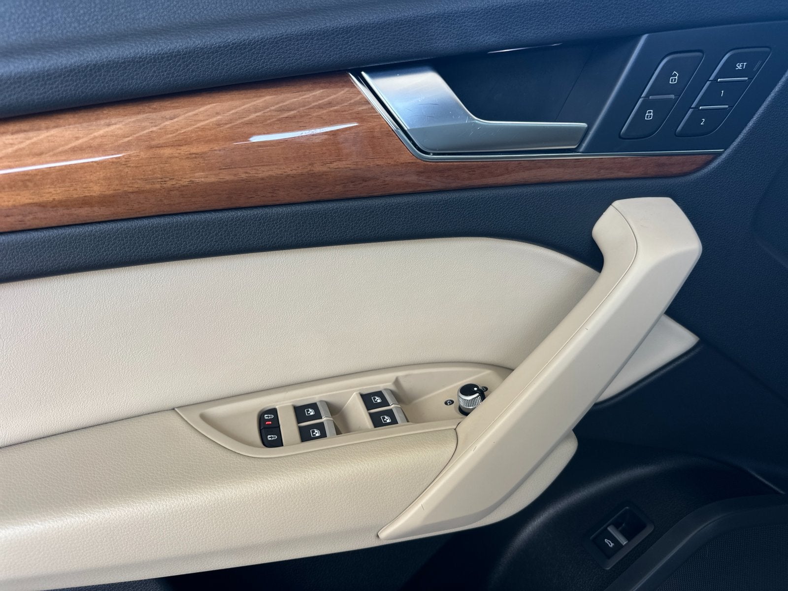 2023 Audi Q5 45 S line Premium quattro