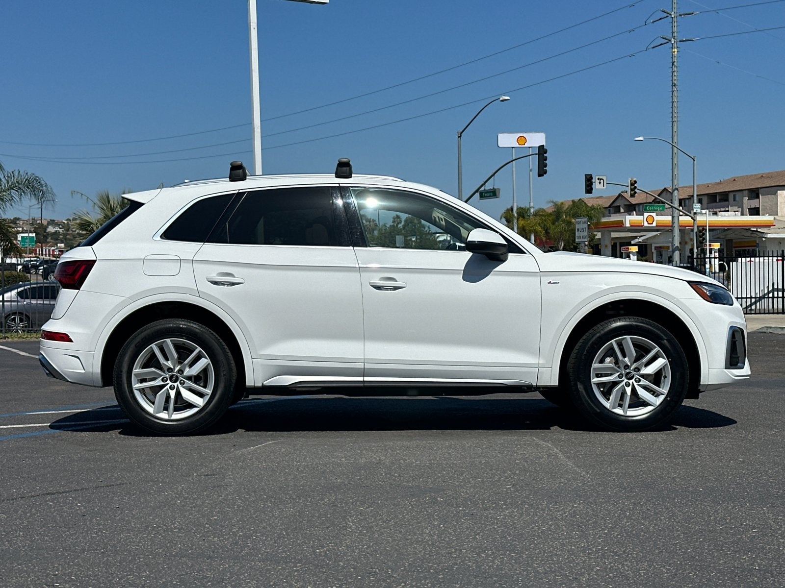 2023 Audi Q5 45 S line Premium quattro