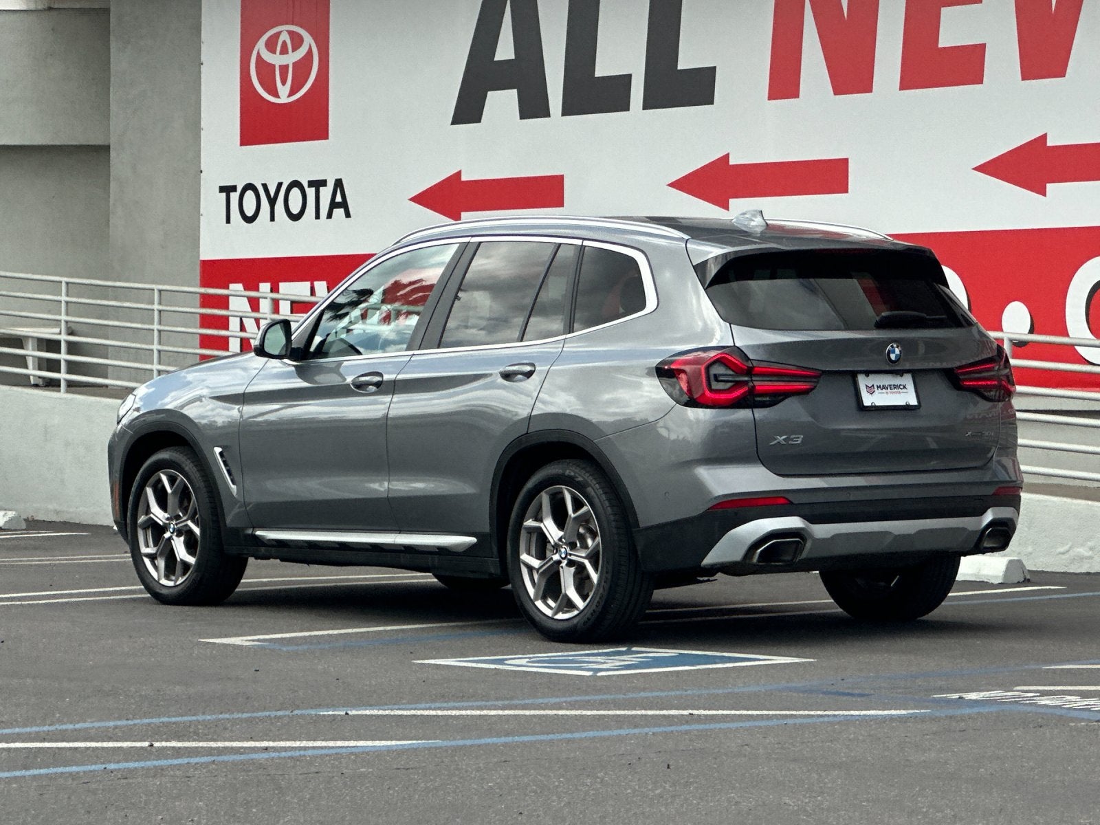 2023 BMW X3 xDrive30i