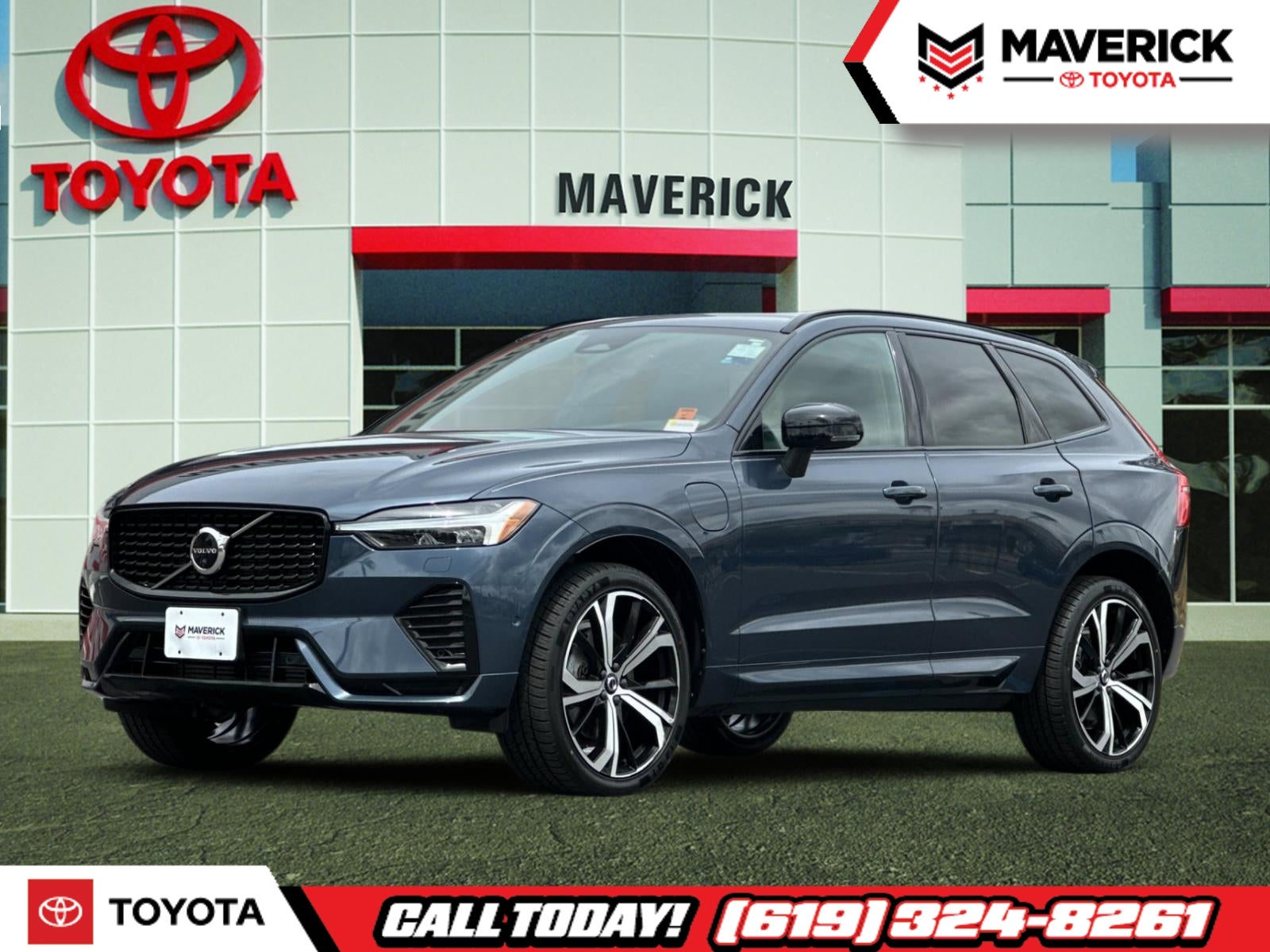 2022 Volvo XC60 T8 Recharge R-Design PHEV AWD's photo