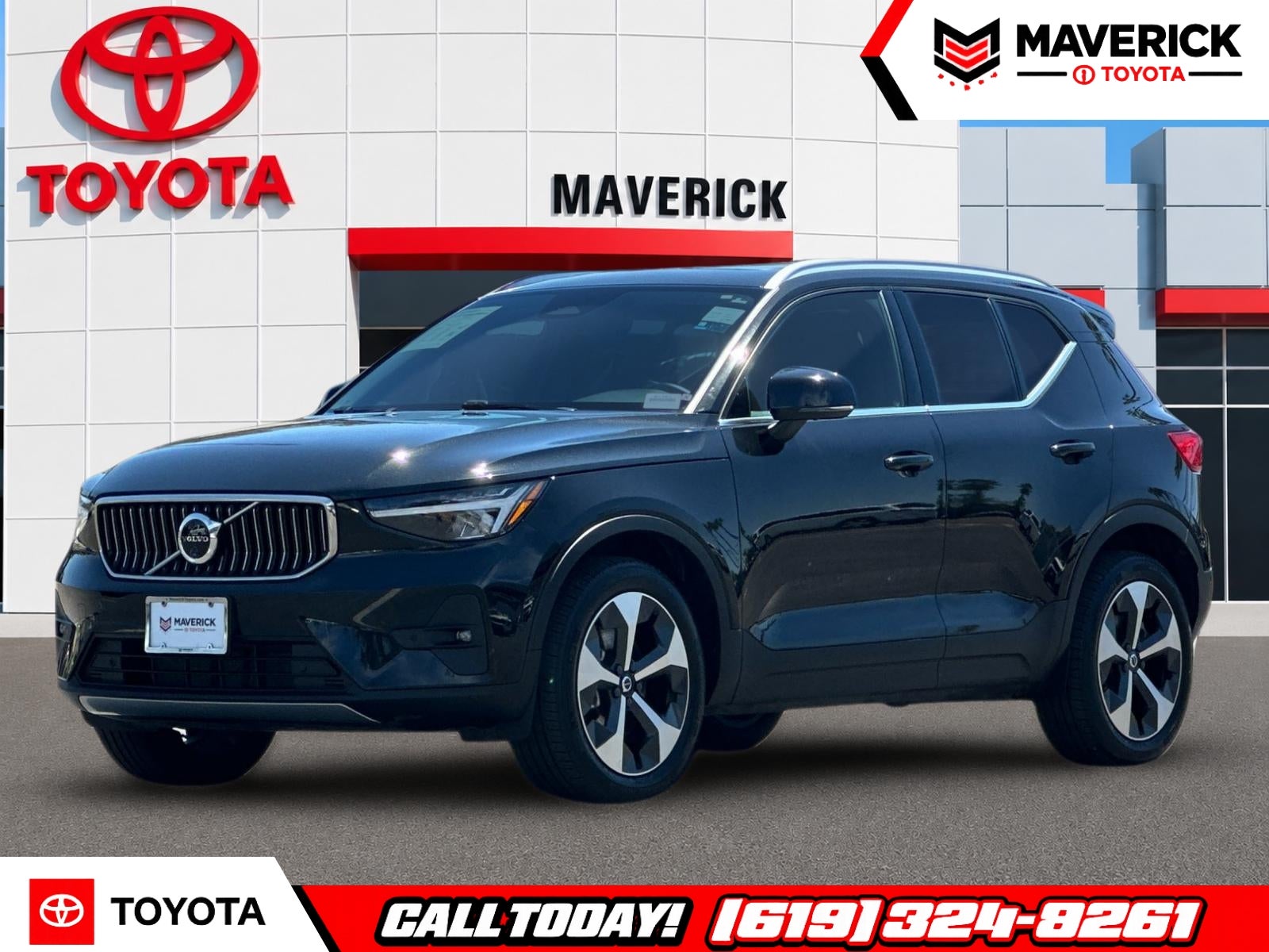 2025 Volvo XC40 B5 Plus Bright Theme
