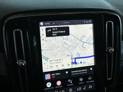 2025 Volvo XC40 B5 Plus Bright Theme