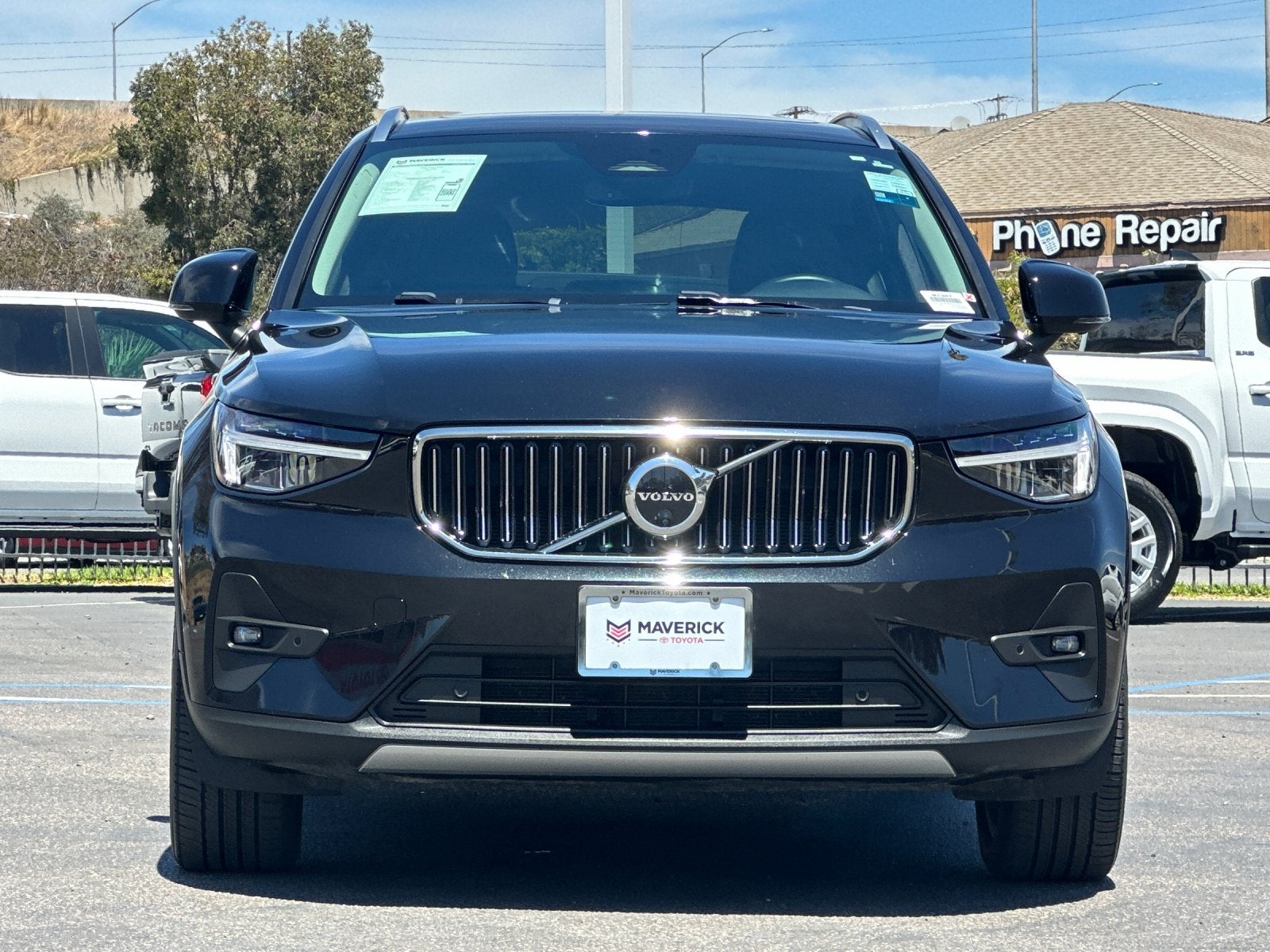 2025 Volvo XC40 B5 Plus Bright Theme