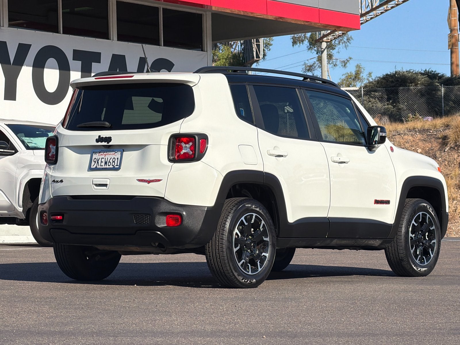 2023 Jeep Renegade Trailhawk