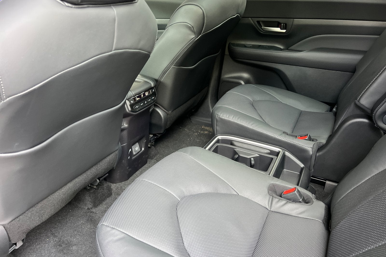 2026 Toyota Grand Highlander Hybrid Hybrid Nightshade