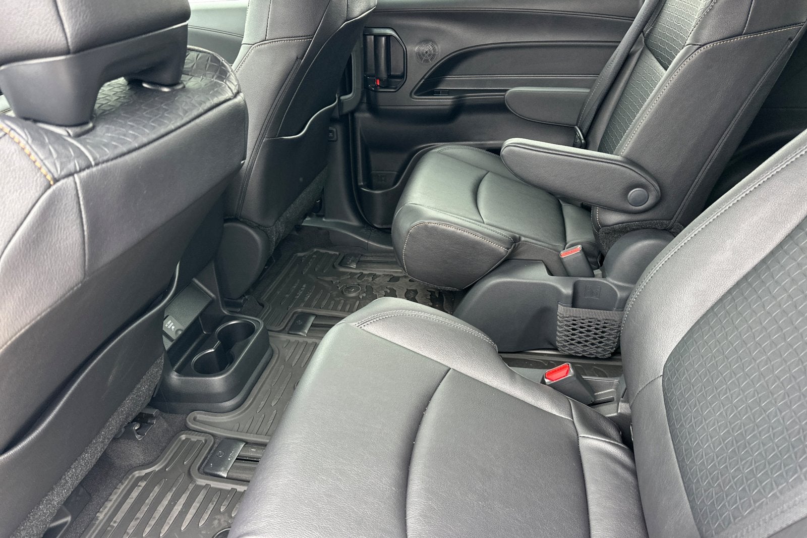 2026 Toyota Sienna Woodland Edition