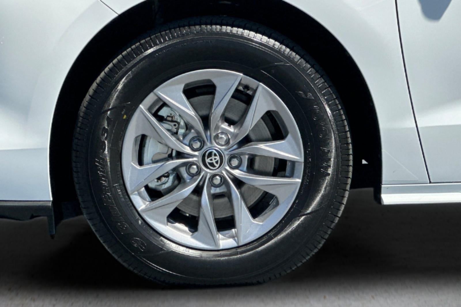 2026 Toyota Sienna LE