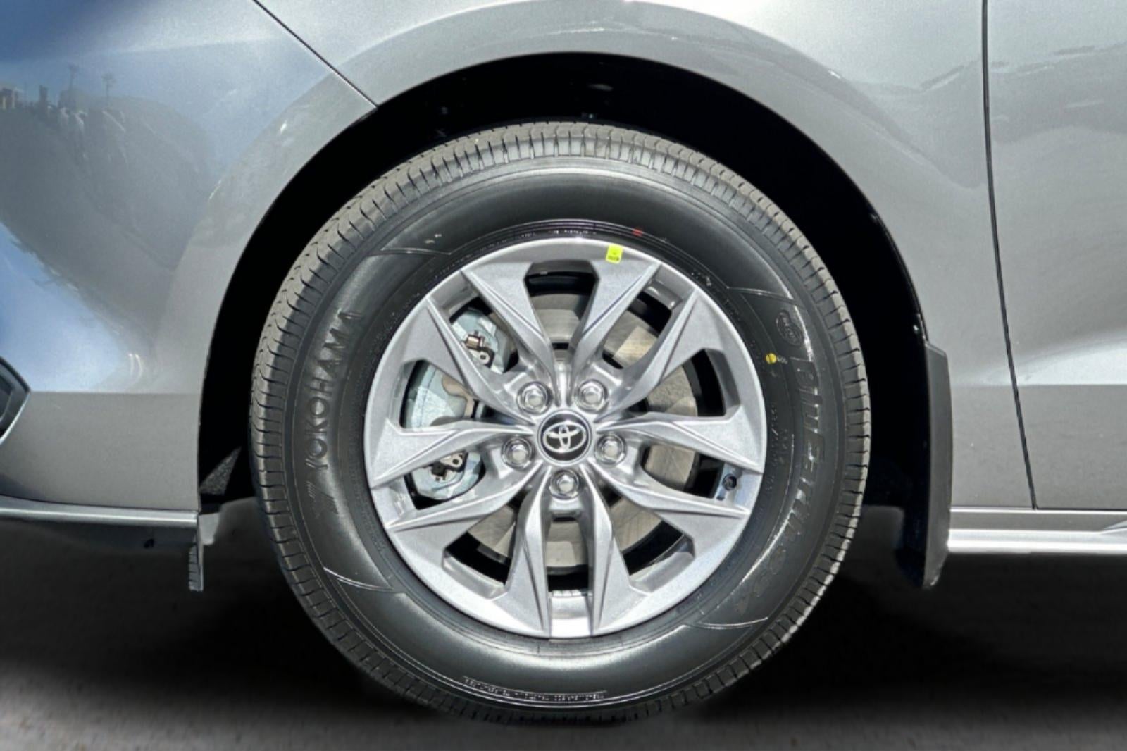 2026 Toyota Sienna LE