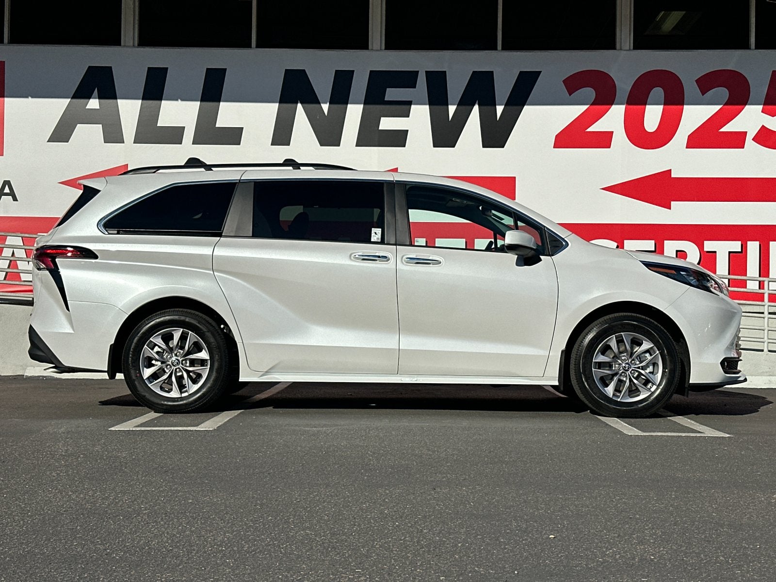 2026 Toyota Sienna XLE