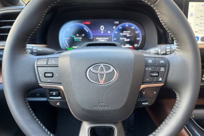 2026 Toyota Toyota Crown Signia Limited