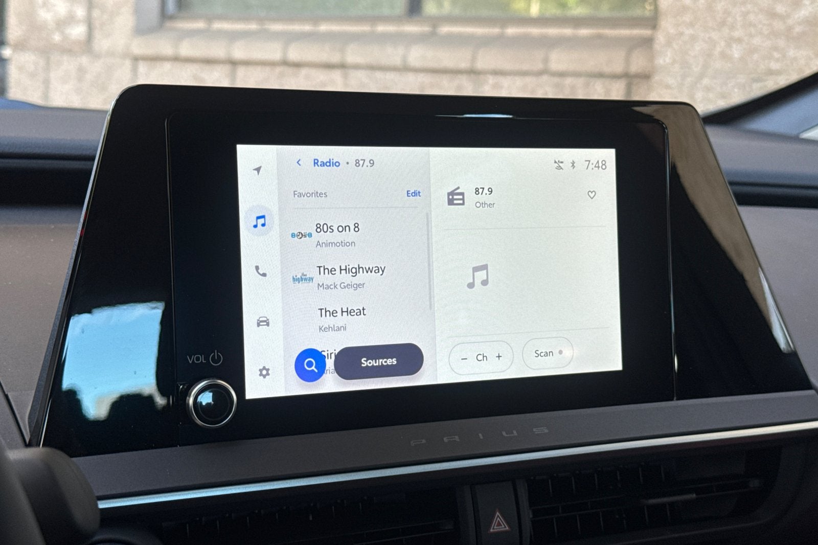 2027 Toyota Prius Plug-in Hybrid SE