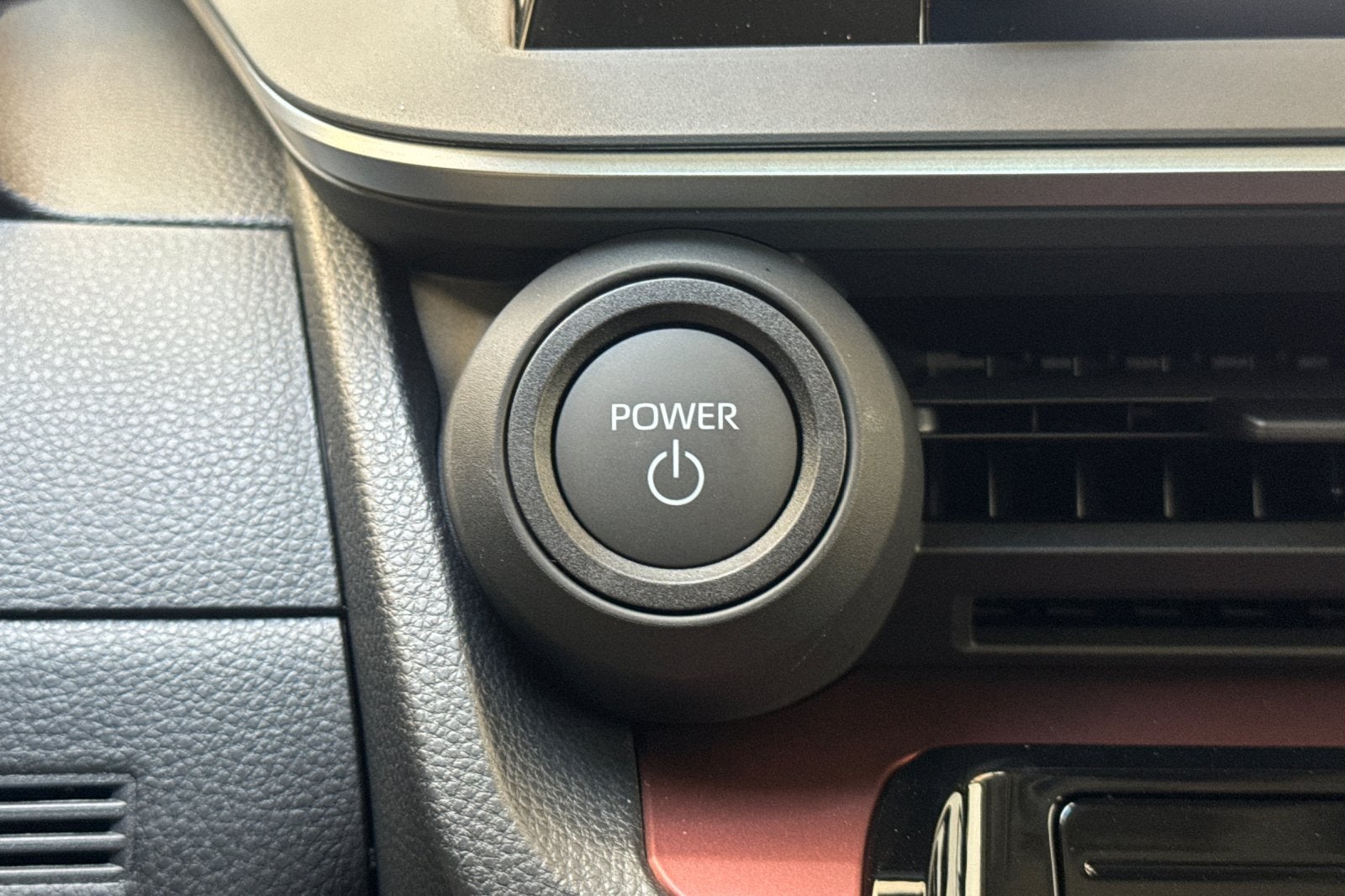 2027 Toyota Prius Plug-in Hybrid SE