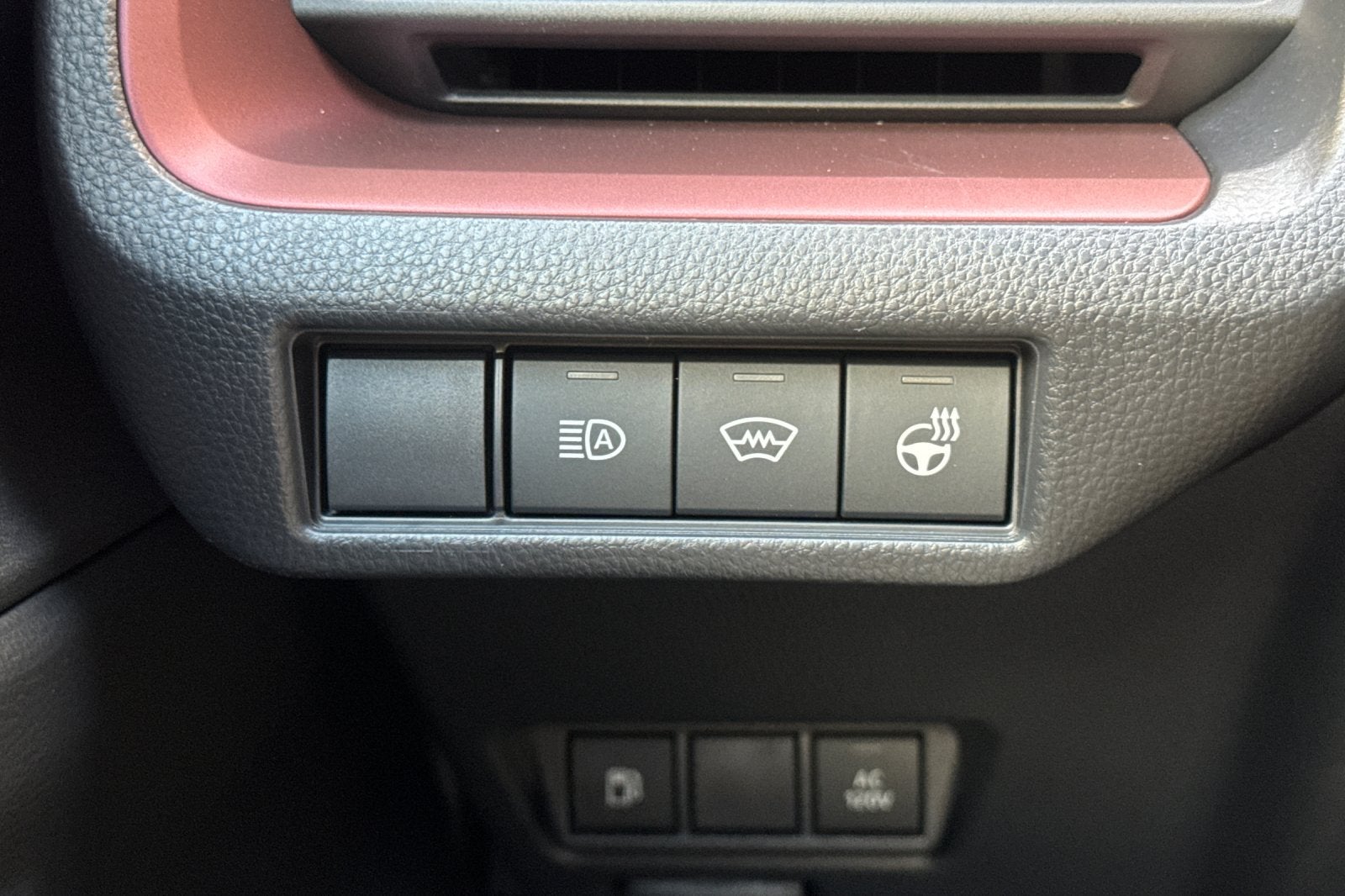 2027 Toyota Prius Plug-in Hybrid SE