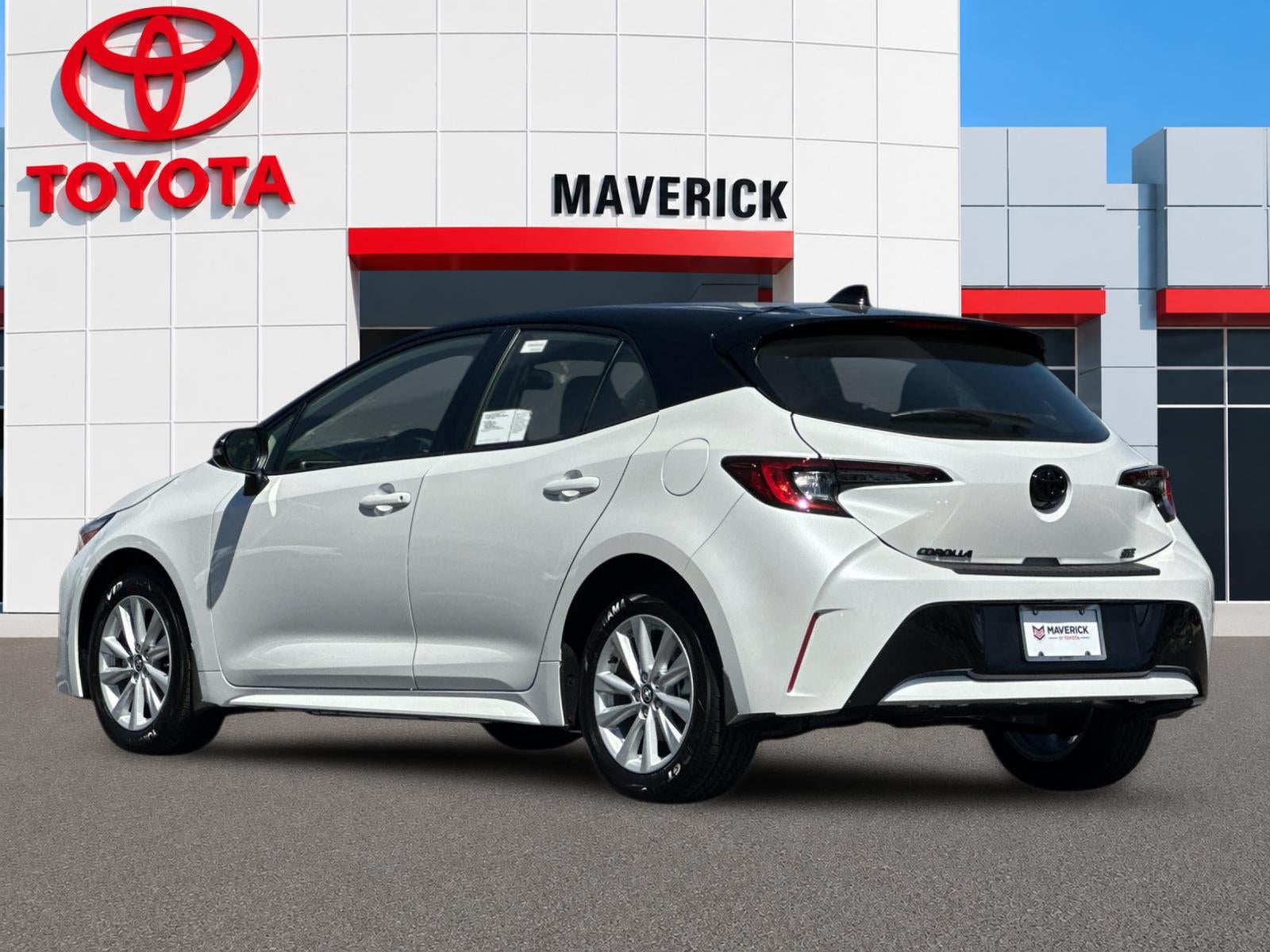 2027 Toyota Corolla Hatchback SE