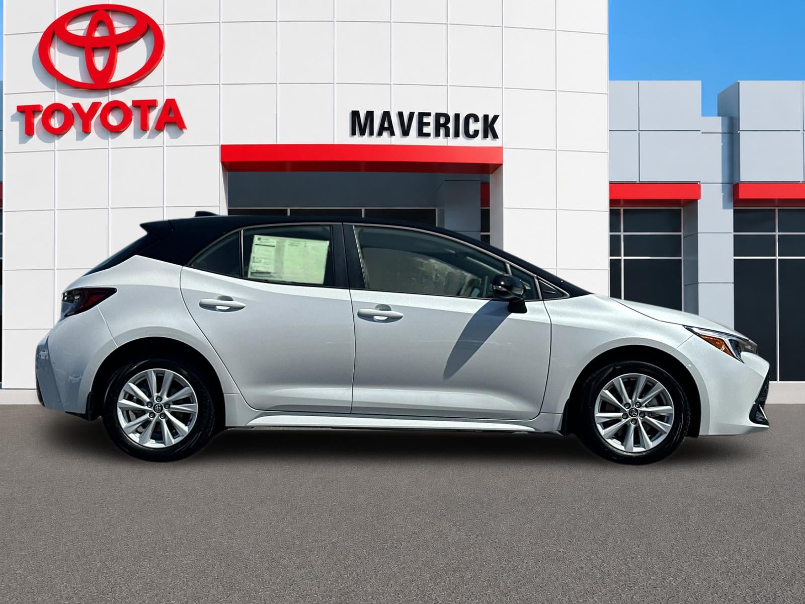 2027 Toyota Corolla Hatchback SE